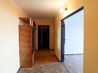Продам трехкомнатную квартиру косметический ремонт установлены пластиковые окна есть документы фото 8 Екатеринбург