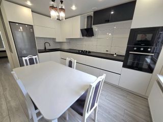 Продается трехкомнатная квартира с мебелью фото Калининград