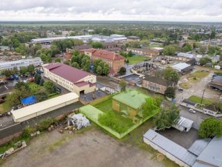 Продаю помещение свободного назначения на первой линии фото Армавир