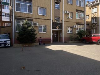 Продается 3 комнатная квартира ремонт по авторскому проекту с мебелью удобный заезд фото 6 Краснодар