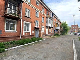 Продаю однушку косметический ремонт с мебелью сухой погреб фото 14 Омск