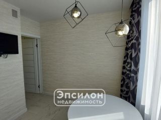 Продаю однокомнатную квартиру с мебелью установлены натяжные потолки фото 2 Курск