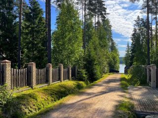 Продам участок земли на первой линии документы готовы фото Александровка
