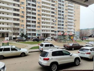 Продаю 3 комнатную квартиру шикарный ремонт от собственника с мебелью фото 22 Краснодар