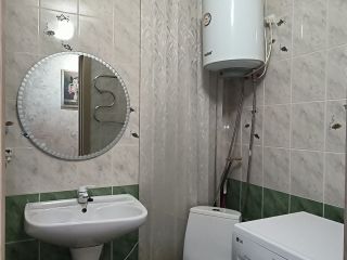 Продам однокомнатную квартиру косметический ремонт пластиковые окна установлены натяжные потолки фото 8 Омск