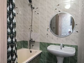 Продам однокомнатную квартиру косметический ремонт пластиковые окна установлены натяжные потолки фото 9 Омск