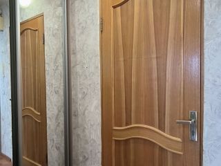 Продам однокомнатную квартиру косметический ремонт пластиковые окна установлены натяжные потолки фото 11 Омск