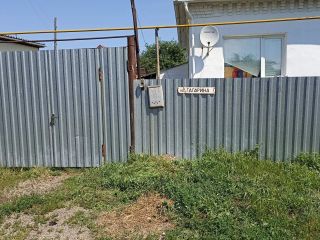 Продаю кирпичный дом есть электричество подключена канализация фото Далматово
