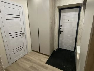 Продается двухкомнатная квартира ремонт по авторскому проекту с мебелью фото 11 Новочебоксарск