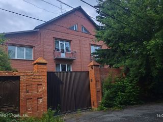 Продам кирпичный коттедж с плодоносящим садом есть теплица фото 3 Красноярск