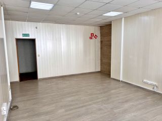Сдаю офис косметический ремонт с коммуникациями имеется охрана фото 2 Саратов