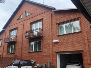 Продам кирпичный коттедж с плодоносящим садом есть теплица фото Красноярск