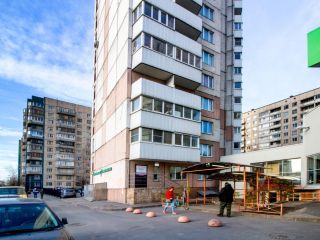 Сдам помещение свободного назначения с коммуникациями отдельный вход фото Санкт-Петербург