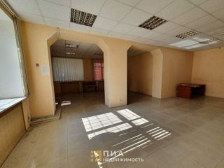 Сдам помещение под магазин имеется охрана с коммуникациями фото 3 Санкт-Петербург