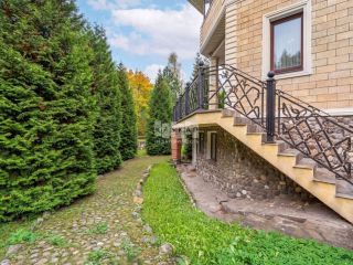 Продам кирпичный дом с плодоносящим садом фото 4 Мытищи