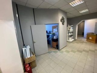Продаю офис подключена канализация отдельный вход фото 8 Москва