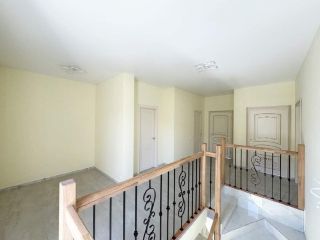 Продам дом с коммуникациями рядом асфальт фото 5 Москва