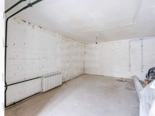 Продам нежилое помещение с коммуникациями отдельный вход фото Москва