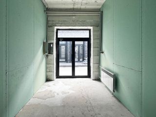 Продаю помещение свободного назначения с коммуникациями отдельный вход фото Москва