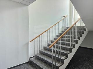Продаю помещение свободного назначения имеется круглосуточная охрана отдельный вход фото 32 Москва