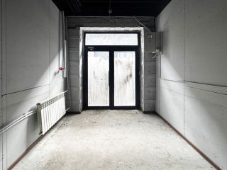 Продам помещение свободного назначения с коммуникациями отдельный вход фото Москва