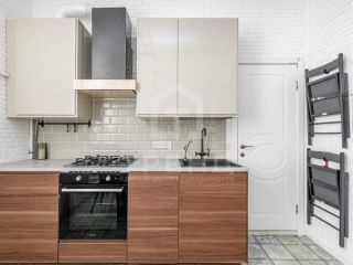 Продам трешку взрослый собственник фото 2 Санкт-Петербург