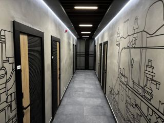 Продается помещение свободного назначения с мебелью имеется охрана фото Москва