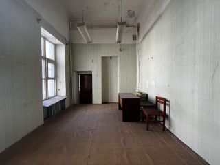Продается офисное помещение требуется ремонт с коммуникациями фото Москва