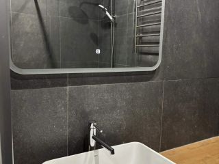 Продается 2 комн. квартира установлены натяжные потолки фото 21 Москва