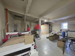 Сдаю помещение свободного назначения рядом асфальт фото Ярославль