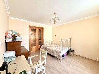 Продается 4 комн. квартира документы на руках фото Москва