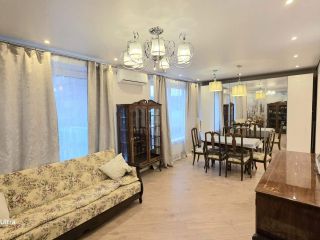 Продается 3 комн. квартира с мебелью установлены пластиковые окна фото Москва