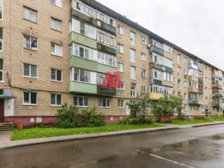 Продам двухкомнатную квартиру установлены натяжные потолки взрослый собственник фото Ярославль
