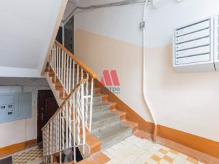 Продам двухкомнатную квартиру установлены натяжные потолки взрослый собственник фото 16 Ярославль
