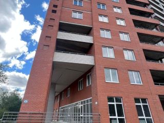 Продаю помещение под офис на первой линии свободного назначения фото Омск