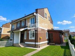 Продам кирпичный дом свободного назначения подключена канализация фото 2 Мытищи