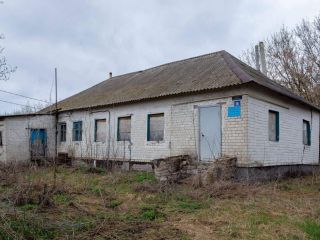 Продаю офис требуется ремонт с коммуникациями фото Грязи