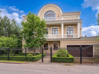 Продаю кирпичный дом подключена канализация с коммуникациями фото Красногорск