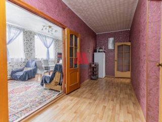 Продаю четырешку установлены пластиковые окна есть баня фото 1 Ярославль
