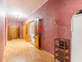 Продаю четырешку установлены пластиковые окна есть баня фото 3 Ярославль
