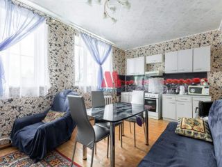 Продаю четырешку установлены пластиковые окна есть баня фото 14 Ярославль