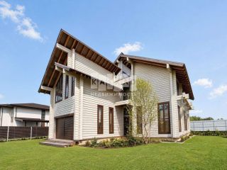 Продам деревянный дом большой подключена канализация фото 2 Истра