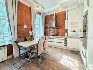 Продам 3 комнатную квартиру взрослый собственник чистый подъезд фото Санкт-Петербург