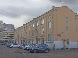 Продам нежилое помещение отдельный вход с коммуникациями фото Москва