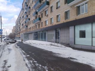 Сдаю помещение под магазин отдельный вход на первой линии фото 2 Москва