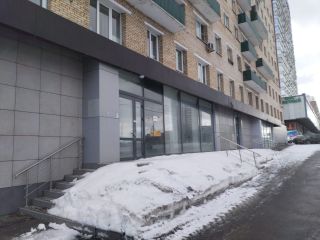 Сдаю помещение под магазин отдельный вход на первой линии фото 8 Москва