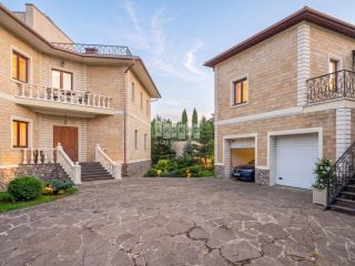 Продаю кирпичный дом с плодоносящим садом фото Мытищи