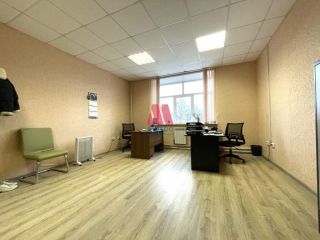 Продаю офисное помещение асфальтная дорога установлены пластиковые окна фото 4 Ярославль