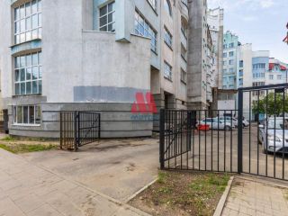 Продается трехкомнатная квартира в центре города с газовым отоплением фото Ярославль