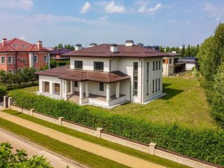 Продам кирпичный коттедж с коммуникациями фото 2 Истра